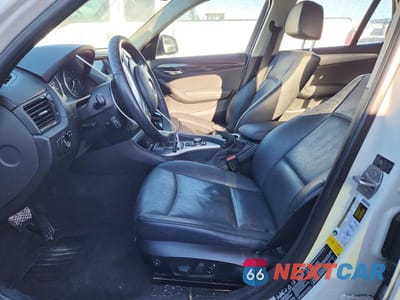 Zdjęcie 7 z 12 samochodu: 2013 BMW X1 XDRIVE28I VIN:WBAVL1C59DVR82904 - miniatura