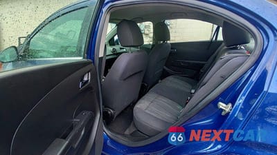 Zdjęcie 6 z 10 samochodu: 2013 CHEVROLET SONIC LT VIN:1G1JC5SG6D4194222 - miniatura