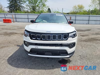 Piąte zdjęcie samochodu w środku: 2023 JEEP COMPASS LIMITED VIN:3C4NJDCN8PT542719 - miniatura