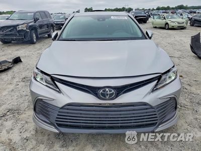 Piąte zdjęcie samochodu w środku: 2023 TOYOTA CAMRY LE VIN:4T1R11AK1PU731514 - miniatura