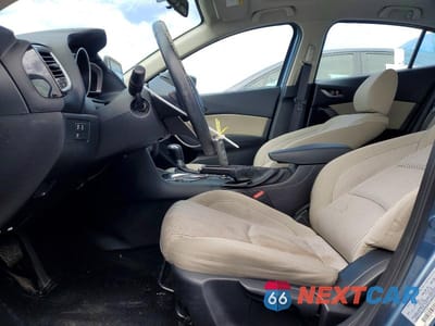 Zdjęcie 7 z 11 samochodu: 2016 MAZDA 3 TOURING VIN:JM1BM1L71G1279006 - miniatura