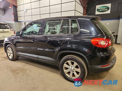 Drugie zdjęcie samochodu z przodu: 2010 VOLKSWAGEN TIGUAN SE VIN:WVGBV7AX5AW522535 - miniatura
