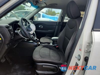 Zdjęcie 7 z 12 samochodu: 2016 KIA SOUL BASE VIN:KNDJN2A23G7266454 - miniatura