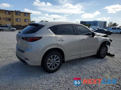 Trzecie zdjęcie samochodu z tyłu: 2025 MAZDA CX-5 SELECT VIN:JM3KFBBL3S0795548 - miniatura
