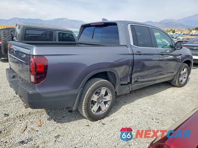 Trzecie zdjęcie samochodu z tyłu: 2025 HONDA RIDGELINE RTL VIN:5FPYK3F50SB036980 - miniatura