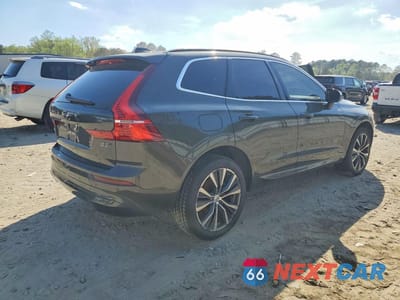 Trzecie zdjęcie samochodu z tyłu: 2022 VOLVO XC60 B5 MOMENTUM VIN:YV4L12RK1N1079302 - miniatura