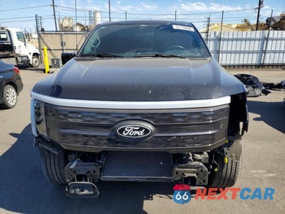 Piąte zdjęcie samochodu w środku: 2025 FORD F150 LIGHTNING PLATINUM VIN:1FT6W7L74SWG22725 - miniatura