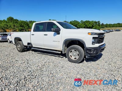 Czwarte zdjęcie samochodu z boku: 2024 CHEVROLET SILVERADO K2500 HEAVY DUTY VIN:1GC1YLE7XRF218400 - miniatura