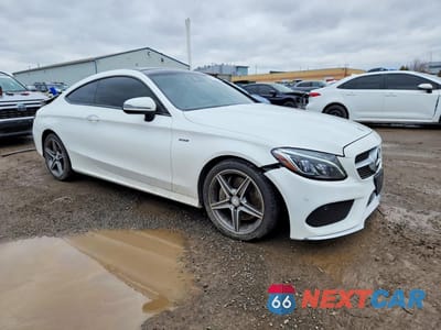 Czwarte zdjęcie samochodu z boku: 2017 MERCEDES-BENZ C 300 4MATIC VIN:WDDWJ4KB2HF360740 - miniatura