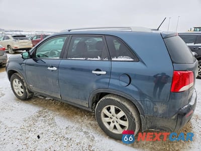 Drugie zdjęcie samochodu z przodu: 2011 KIA SORENTO LX VIN:5XYKTDA22BG069115 - miniatura
