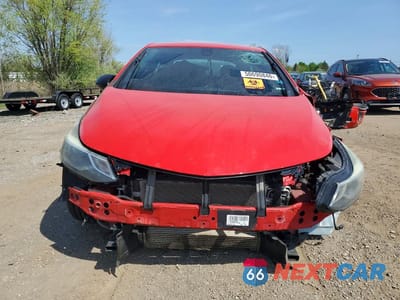 Piąte zdjęcie samochodu w środku: 2018 CHEVROLET CRUZE VIN:1G1BE5SM7J7203413 - miniatura