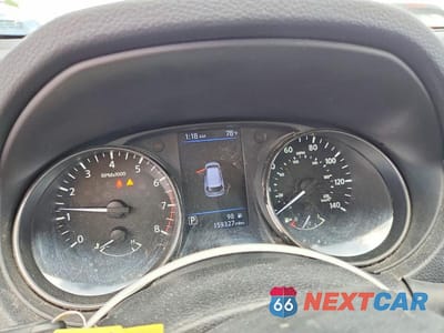 Zdjęcie 9 z 14 samochodu: 2018 NISSAN ROGUE SV VIN:KNMAT2MVXJP528716 - miniatura