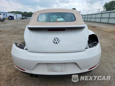 Czwarte zdjęcie samochodu z boku: 2013 VOLKSWAGEN BEETLE VIN:3VW5X7AT2DM832572 - miniatura