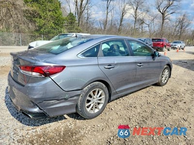 Trzecie zdjęcie samochodu z tyłu: 2019 HYUNDAI SONATA SE VIN:5NPE24AFXKH755284 - miniatura