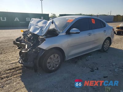 2020 KIA RIO LX 3KPA24AD1LE297671 - główne zdjęcie licytacji z USA - miniatura