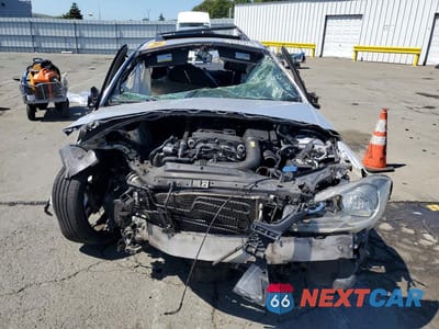 Piąte zdjęcie samochodu w środku: 2012 MERCEDES-BENZ C 250 VIN:WDDGF4HB0CR212235 - miniatura