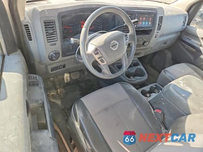 Zdjęcie 8 z 12 samochodu: 2021 NISSAN NV 2500 HD SV VIN:1N6AF0LY9MN810236 - miniatura