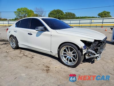 Czwarte zdjęcie samochodu z boku: 2014 INFINITI Q50 PREMIUM VIN:JN1BV7AR3EM693777 - miniatura