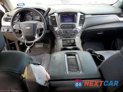 Zdjęcie 8 z 13 samochodu: 2016 CHEVROLET SUBURBAN K1500 LT VIN:1GNSKHKC0GR389342 - miniatura