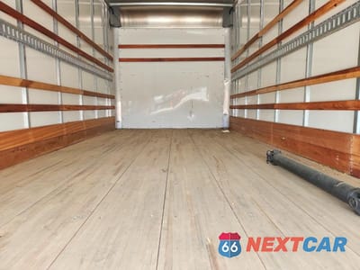 Zdjęcie 10 z 13 samochodu: 2025 ISUZU NPR XD BOX TRUCK VIN:JALC4W167S7K01734 - miniatura
