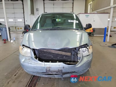 Piąte zdjęcie samochodu w środku: 2004 CHRYSLER TOWN & COUNTRY EX FW VIN:2C4GP44R14R600256 - miniatura