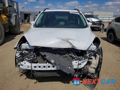 Piąte zdjęcie samochodu w środku: 2018 FORD ESCAPE SE VIN:1FMCU9GD2JUA72936 - miniatura