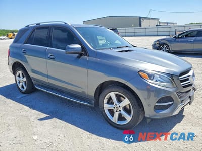 Czwarte zdjęcie samochodu z boku: 2018 MERCEDES-BENZ GLE 350 4MATIC VIN:4JGDA5HB1JB045595 - miniatura