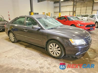 Czwarte zdjęcie samochodu z boku: 2009 HYUNDAI SONATA LIMITED VIN:5NPEU46C49H492549 - miniatura