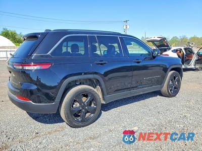 Trzecie zdjęcie samochodu z tyłu: 2023 JEEP GRAND CHEROKEE LIMITED VIN:1C4RJHBG8PC562895 - miniatura