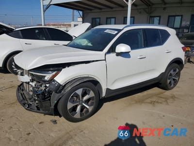2024 VOLVO XC40 CORE YV4L12UK4R2202338 - główne zdjęcie licytacji z USA - miniatura