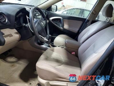 Zdjęcie 7 z 13 samochodu: 2006 TOYOTA RAV4 BASE VIN:JTMBD33VX66017870 - miniatura