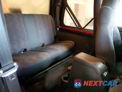 Zdjęcie 11 z 12 samochodu: 2004 JEEP WRANGLER / TJ RUBICON VIN:1J4FA69S74P705058 - miniatura