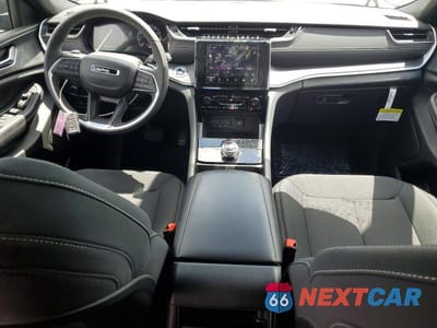 Zdjęcie 8 z 12 samochodu: 2025 JEEP GRAND CHEROKEE LAREDO VIN:1C4RJGAG7S8734261 - miniatura