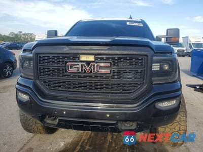 Piąte zdjęcie samochodu w środku: 2018 GMC SIERRA K1500 DENALI VIN:3GTU2PEJ3JG222664 - miniatura