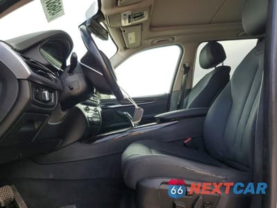 Zdjęcie 7 z 13 samochodu: 2016 BMW X5 XDR40E VIN:5UXKT0C54G0S77895 - miniatura