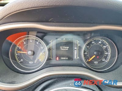 Zdjęcie 9 z 13 samochodu: 2015 JEEP CHEROKEE LATITUDE VIN:1C4PJMCS1FW514316 - miniatura