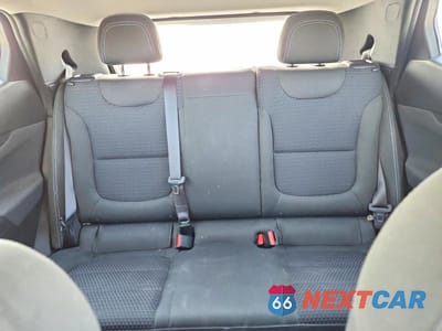 Zdjęcie 10 z 13 samochodu: 2023 CHEVROLET BOLT EUV LT VIN:1G1FY6S07P4149911 - miniatura