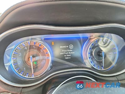 Zdjęcie 9 z 11 samochodu: 2016 CHRYSLER 300 LIMITED VIN:2C3CCAAG4GH189445 - miniatura