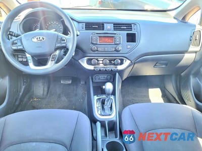 Zdjęcie 9 z 10 samochodu: 2014 KIA RONDO VIN:KNADM4A36E6330426 - miniatura