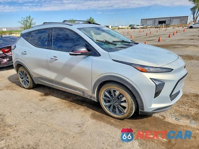 Czwarte zdjęcie samochodu z boku: 2023 CHEVROLET BOLT EUV PREMIER VIN:1G1FZ6S0XP4108363 - miniatura