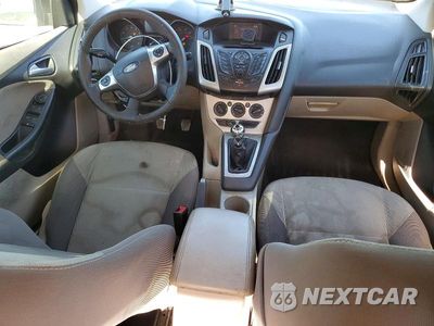 Zdjęcie 8 z 13 samochodu: 2014 FORD FOCUS SE VIN:1FADP3F25EL354258 - miniatura