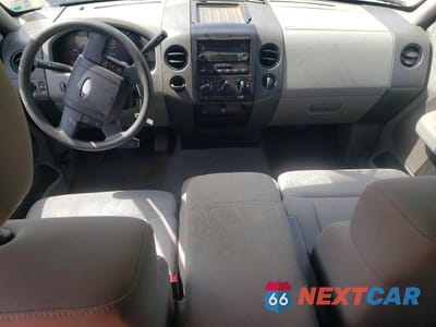 Zdjęcie 8 z 12 samochodu: 2005 FORD F150 VIN:1FTRX12W65FA66342 - miniatura