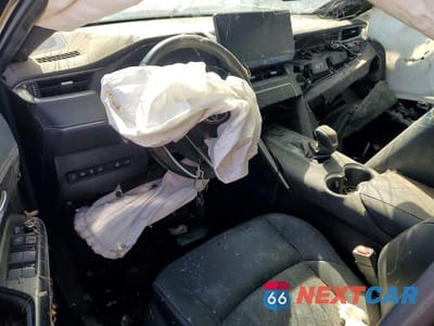 Zdjęcie 8 z 12 samochodu: 2021 TOYOTA VENZA LIMITED VIN:JTEAAAAH1MJ023651 - miniatura