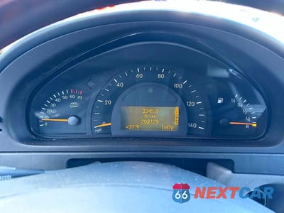 Zdjęcie 8 z 11 samochodu: 2003 MERCEDES-BENZ G 500 VIN:WDCYR49E23X140703 - miniatura