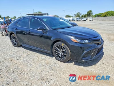 Czwarte zdjęcie samochodu z boku: 2024 TOYOTA CAMRY SE VIN:4T1G11AK2RU885076 - miniatura