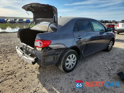 Trzecie zdjęcie samochodu z tyłu: 2011 TOYOTA COROLLA LE VIN:JTDBU4EE1B9136919 - miniatura