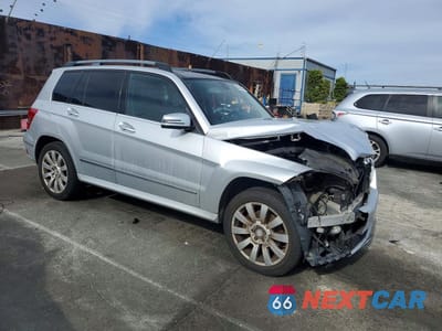 Czwarte zdjęcie samochodu z boku: 2012 MERCEDES-BENZ GLK 350 VIN:WDCGG5GB4CF890626 - miniatura