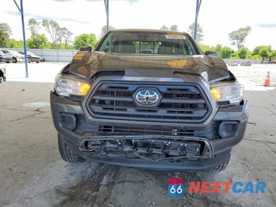 Piąte zdjęcie samochodu w środku: 2019 TOYOTA TACOMA SR V6 VIN:3TMCZ5AN0KM201102 - miniatura