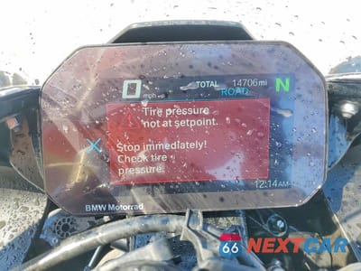 Zdjęcie 7 z 9 samochodu: 2024 BMW S 1000 RR VIN:WB10E6301R6J80919 - miniatura