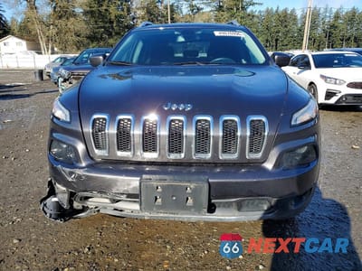 Piąte zdjęcie samochodu w środku: 2017 JEEP CHEROKEE LATITUDE VIN:1C4PJMCS8HW569753 - miniatura